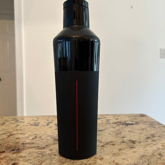 Corkcicle Darth Vader - Picture 2 of 12